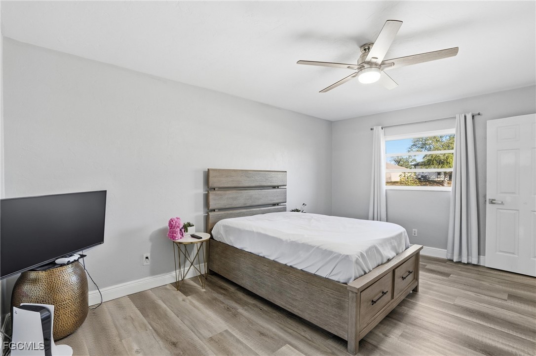 3 Bed Waterfront Home for Sale in Cape Coral, photo 18