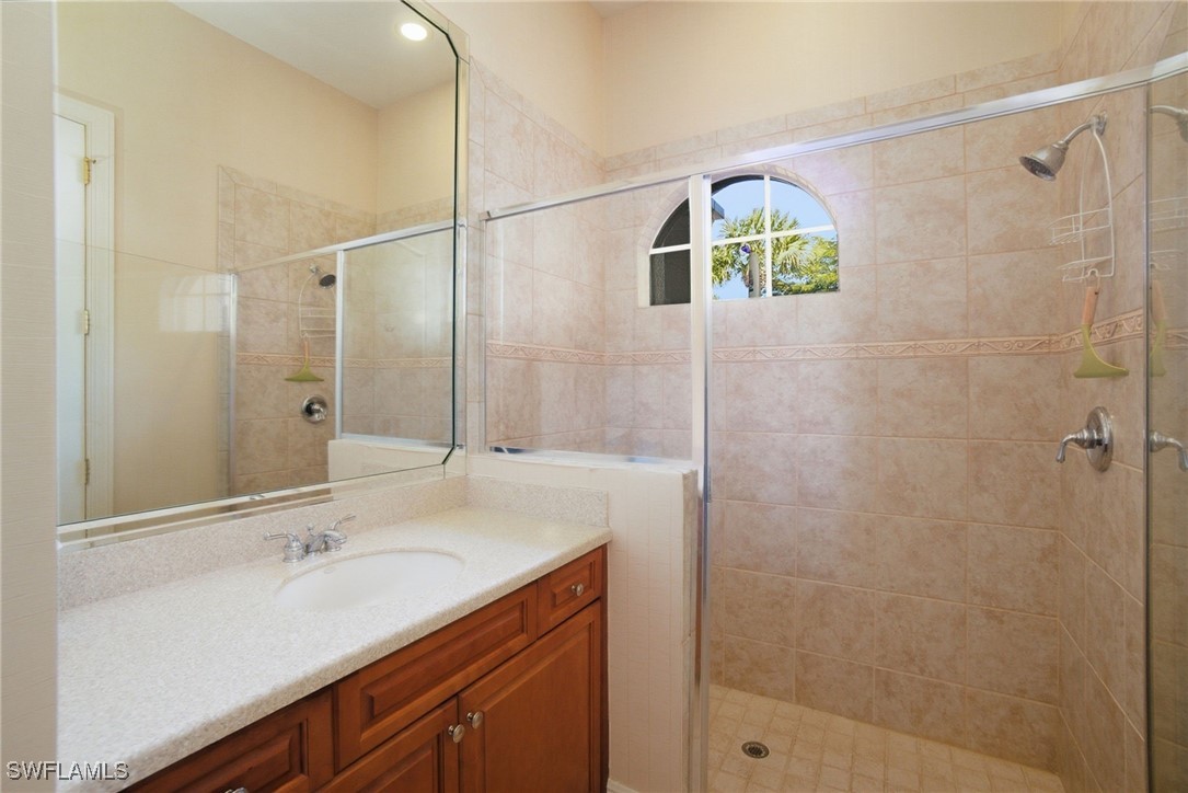 3 Bed Waterfront Home for Sale in Naples, photo 18