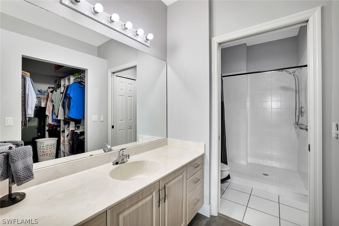 2 Bed Waterfront Home for Sale in Naples, photo 18