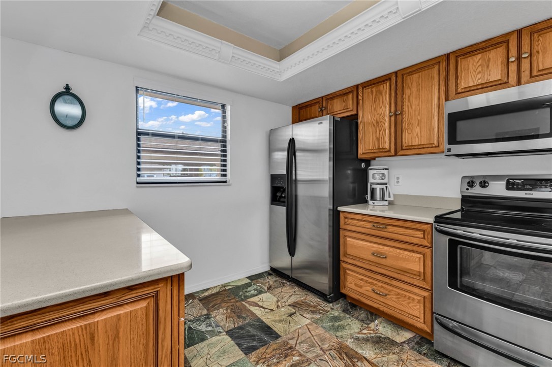 2 Bed Waterfront Home for Sale in Punta Gorda, FL, $275,000 — photo 18