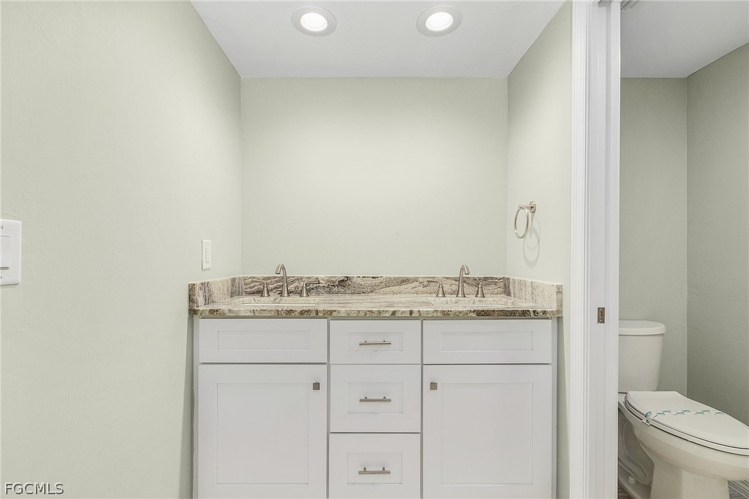 2 Bed Waterfront Home for Sale in Royal Woods, photo 18