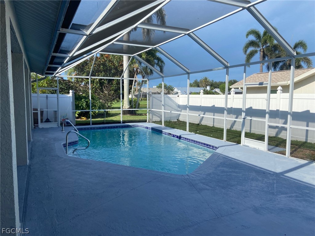3 Bed Pool Home for Sale in Banyan Cove, photo 18