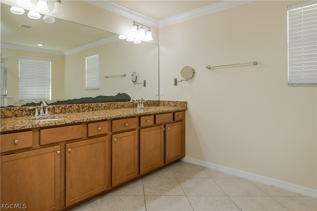 6 Bed Waterfront Home for Sale in Fort Myers, FL, $429,000 — photo 18