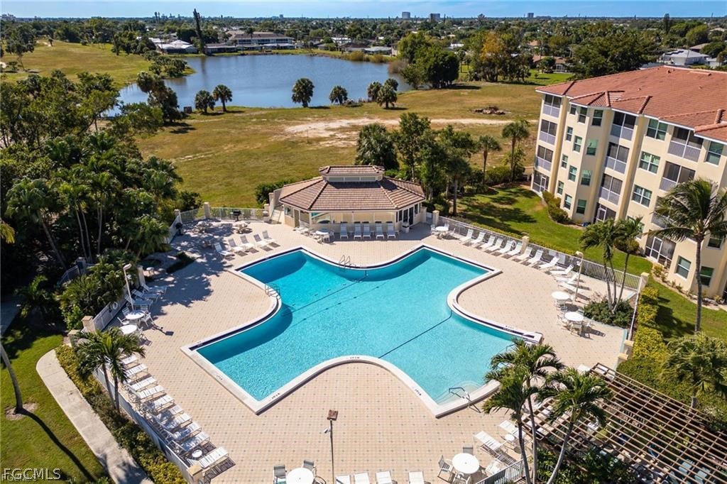 2 Bed Pool Home for Sale in Clubhouse Villas, FL, $159,999 — photo 18