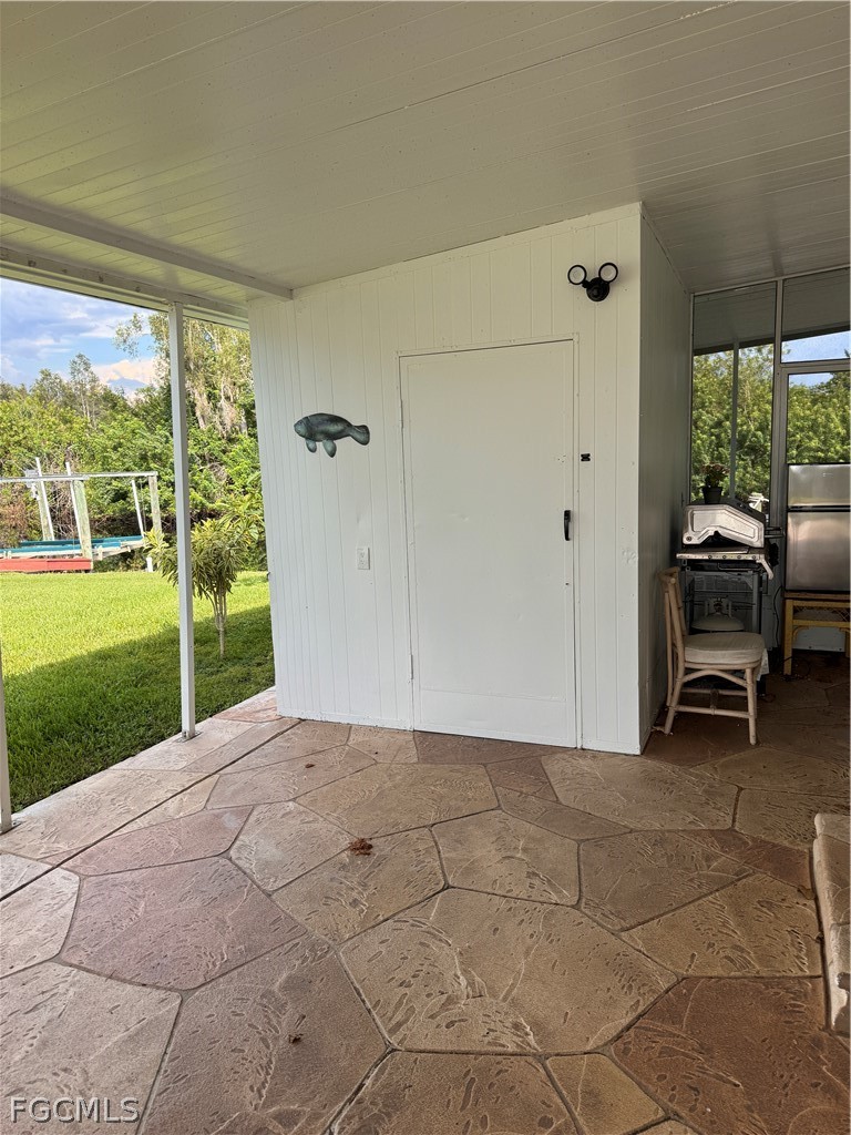 2 Bed Waterfront Home for Sale in Fort Myers, photo 18