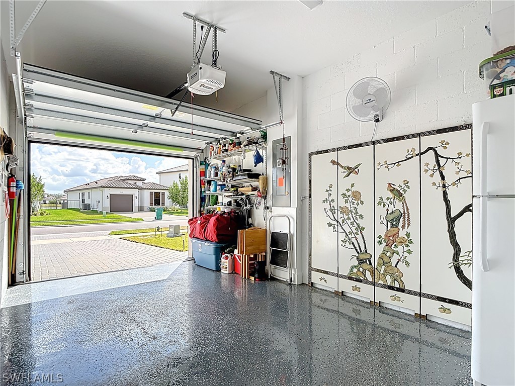 3 Bed SingleFamilyResidence for Sale in Silverwood, FL — photo 18