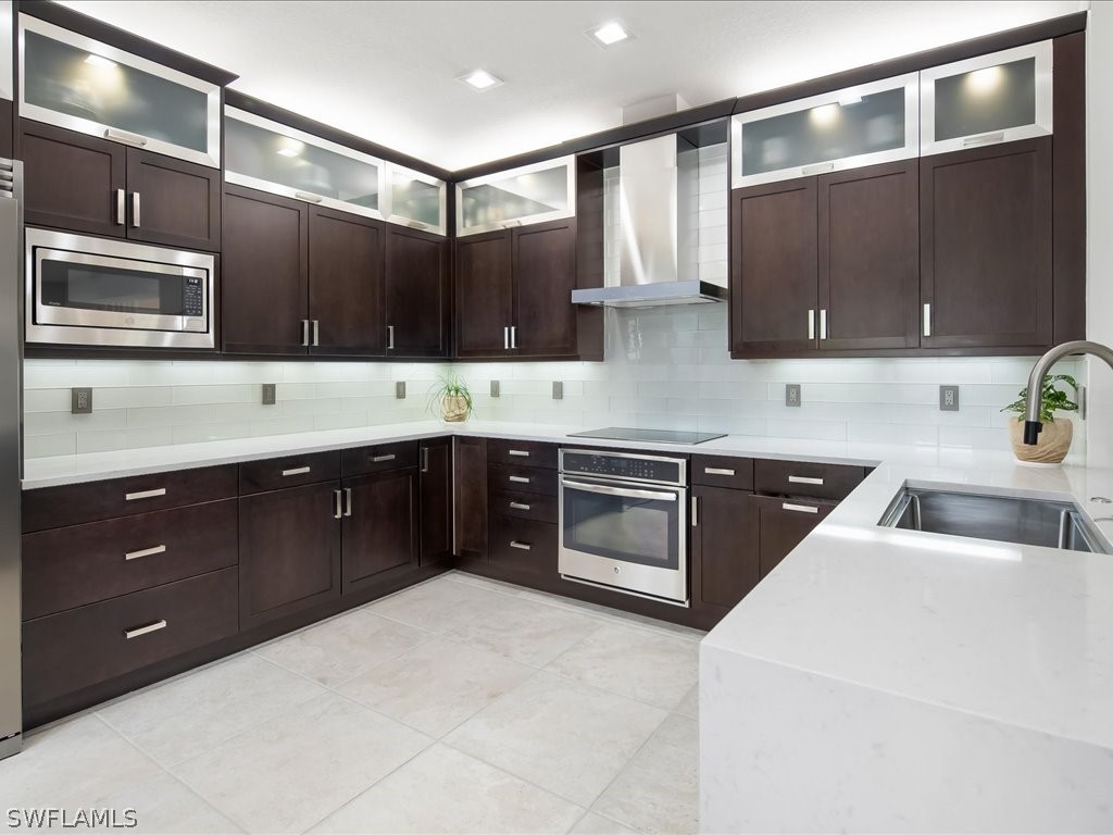 5 Bed SingleFamilyResidence for Sale in Marbella Isles, photo 18