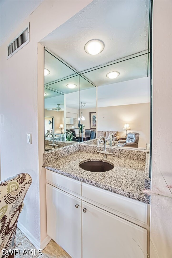 2 Bed Waterfront Home for Sale in Fort Myers, photo 18