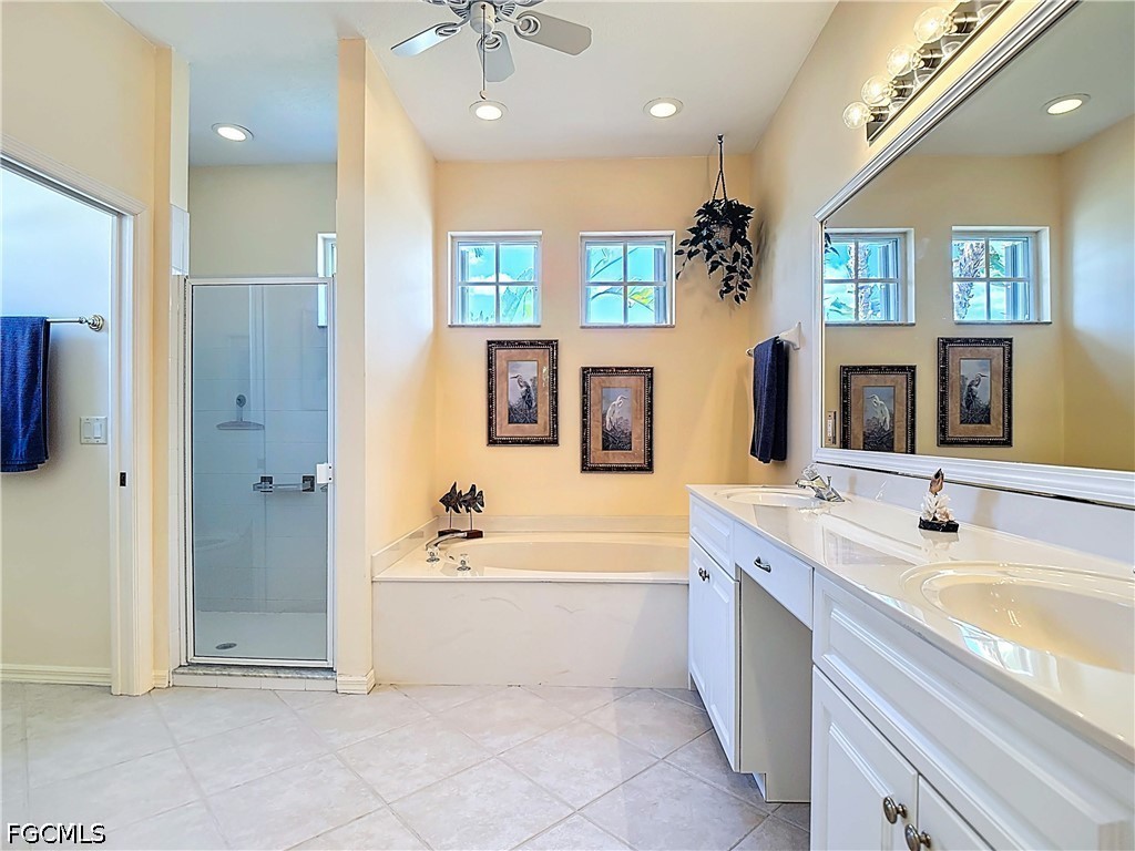 3 Bed SingleFamilyResidence for Sale in North Fort Myers, FL — photo 18