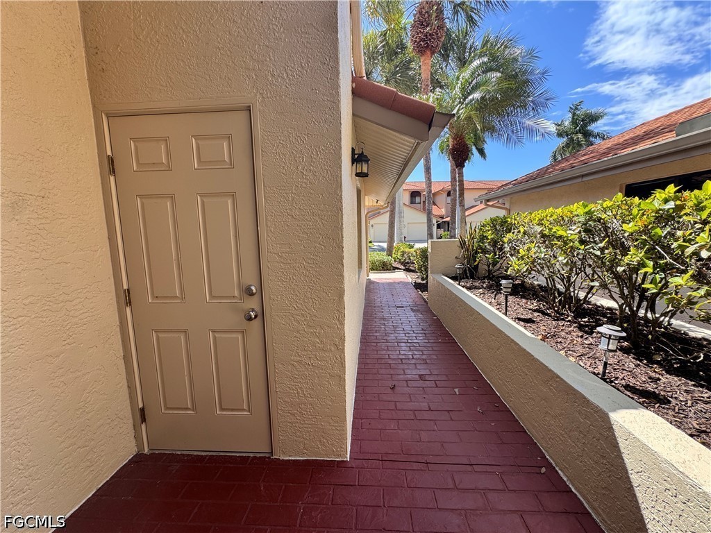 2 Bed Waterfront Home for Sale in Fort Myers, photo 18