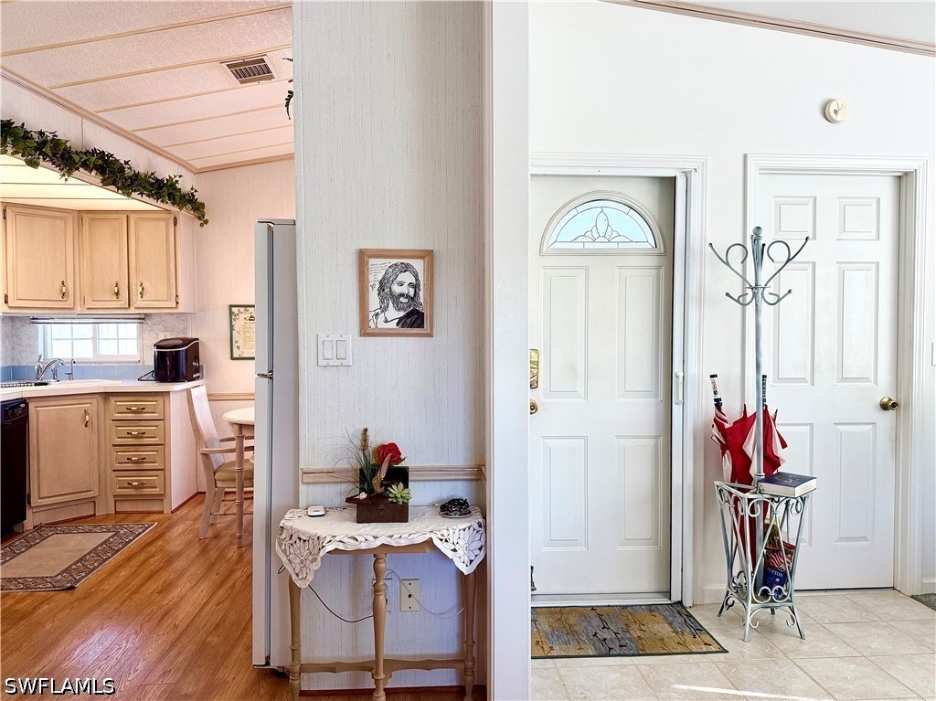 1 Bed ManufacturedHome for Sale in Naples, FL, $135,000 — photo 18