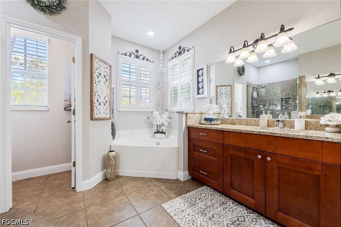 4 Bed SingleFamilyResidence for Sale in Cypress Cay, FL — photo 18