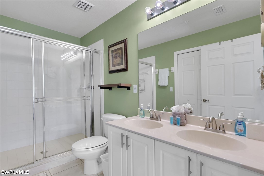 2 Bed Condominium for Sale in Naples, photo 18