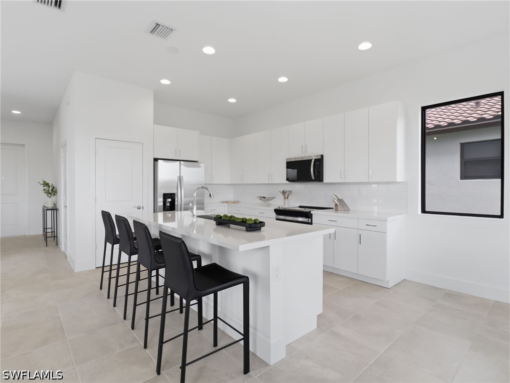 3 Bed SingleFamilyResidence for Sale in Silverwood, FL — photo 18