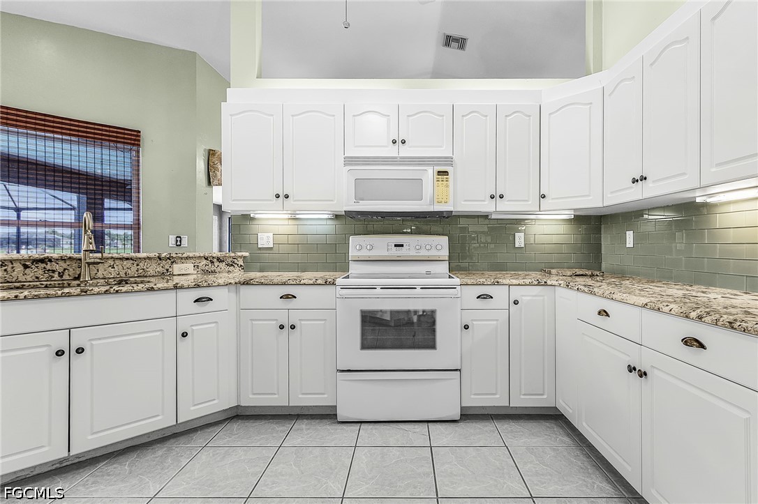 3 Bed Pool Home for Sale in Cape Coral, photo 18