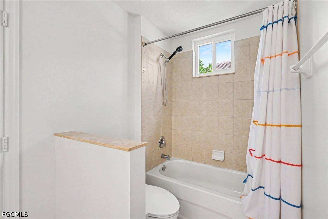 3 Bed Waterfront Home for Sale in Coral Lakes, photo 18