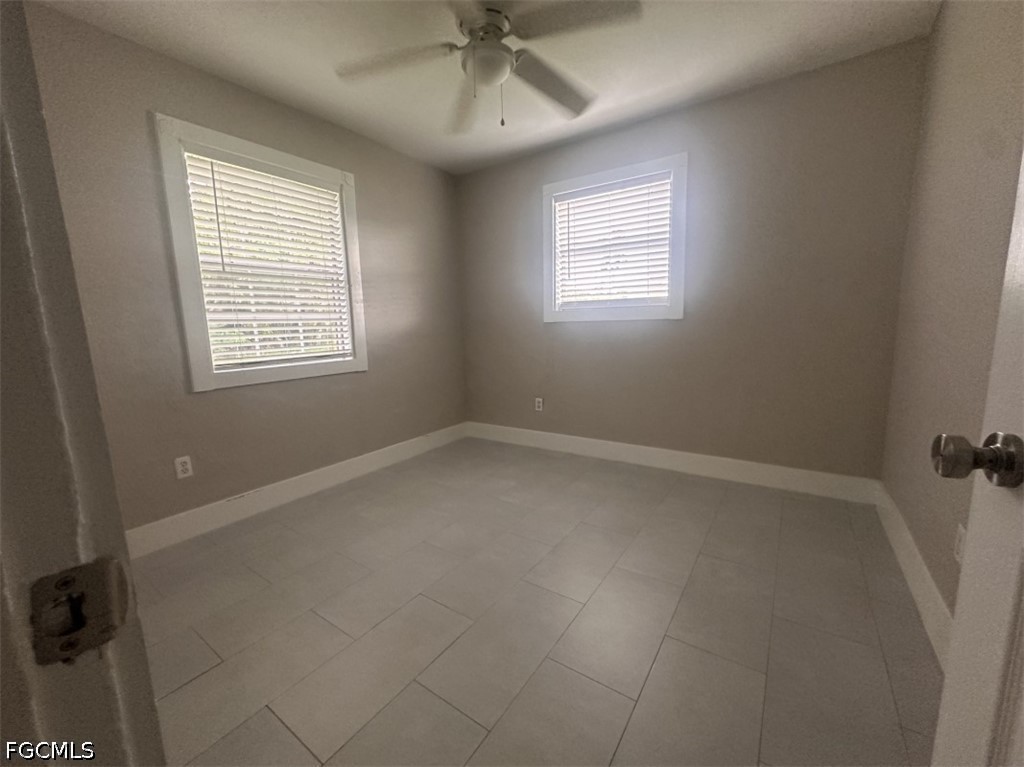 3 Bed SingleFamilyResidence for Sale in Fort Myers, photo 18