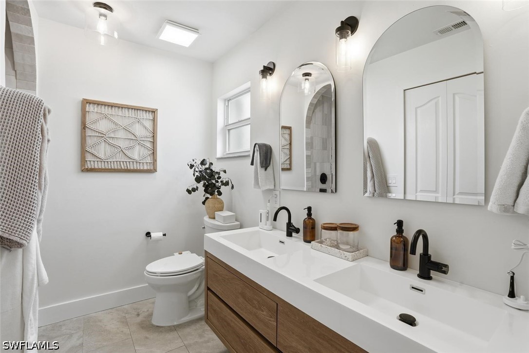 3 Bed Waterfront Home for Sale in Naples, photo 18