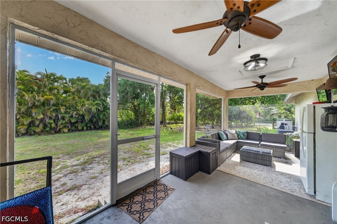 3 Bed SingleFamilyResidence for Sale in Acreage, photo 18