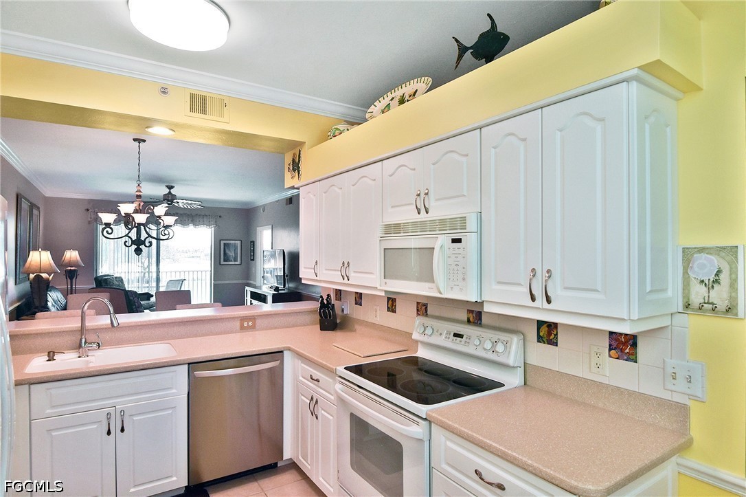 2 Bed Condominium for Sale in Fairway Isles, FL, $274,000 — photo 18