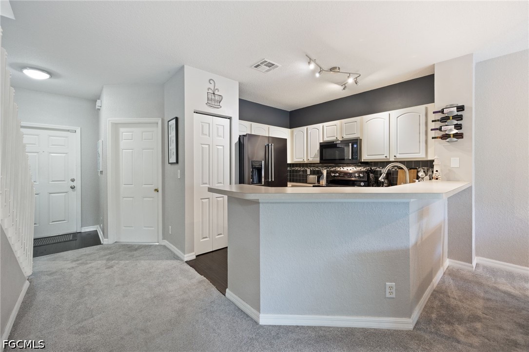 2 Bed Waterfront Home for Sale in Fort Myers, photo 18