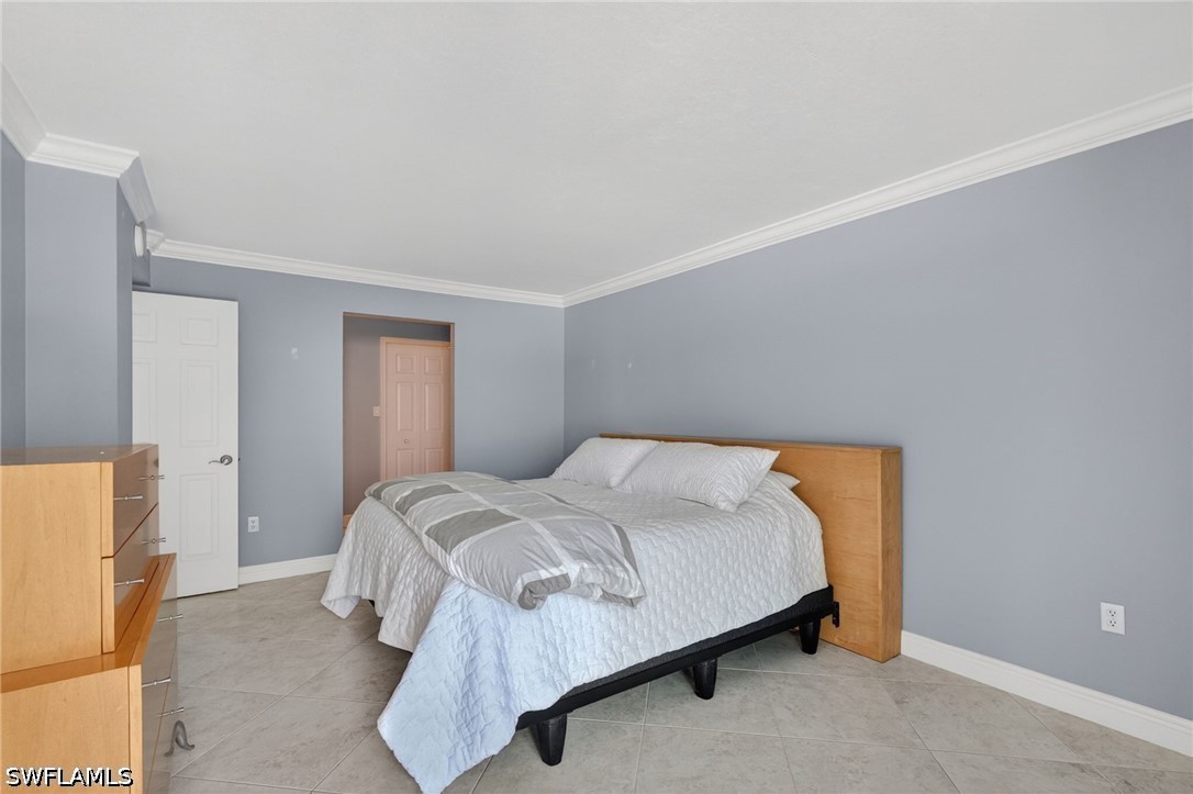 2 Bed Waterfront Home for Sale in Marco Island, photo 18