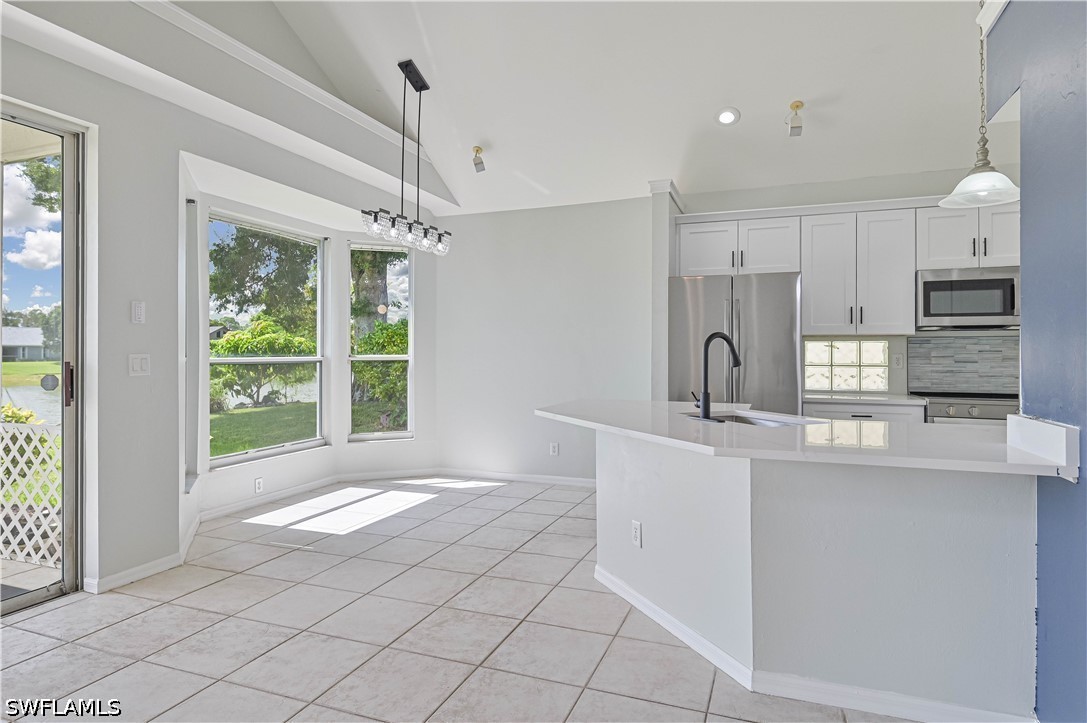 4 Bed Waterfront Home for Sale in Fort Myers, photo 18