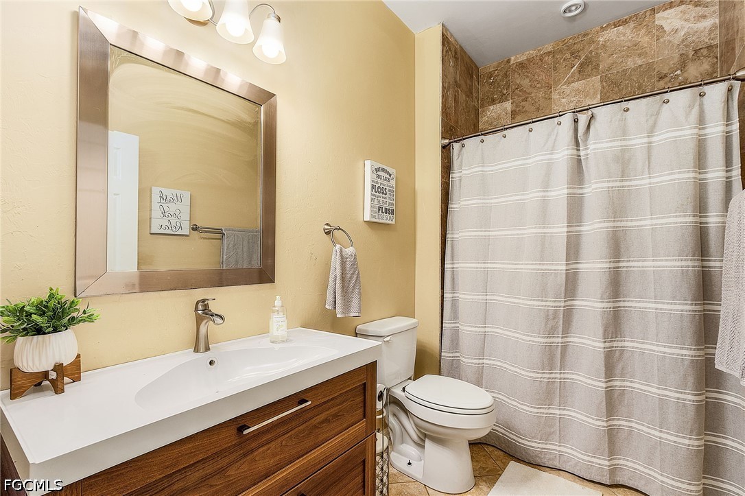 4 Bed SingleFamilyResidence for Sale in Mirror Lakes, FL — photo 18