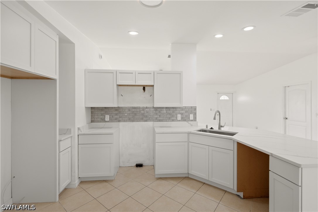 3 Bed SingleFamilyResidence for Sale in Lehigh Acres, photo 18
