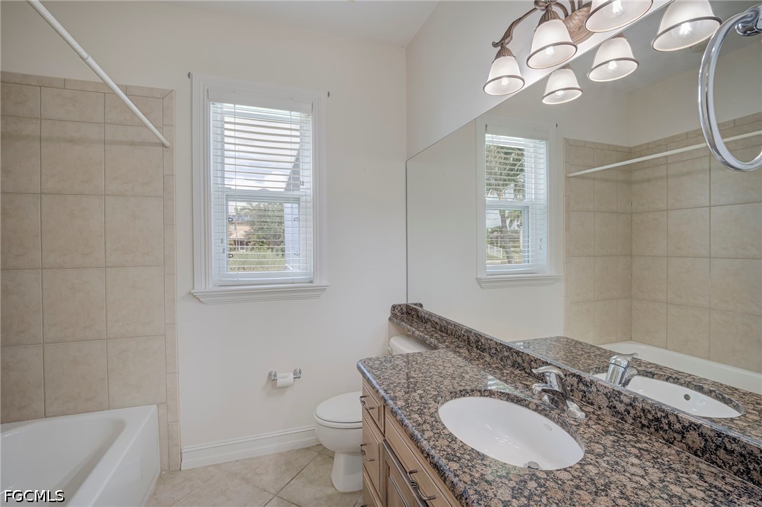 3 Bed Pool Home for Sale in Cape Coral, photo 18