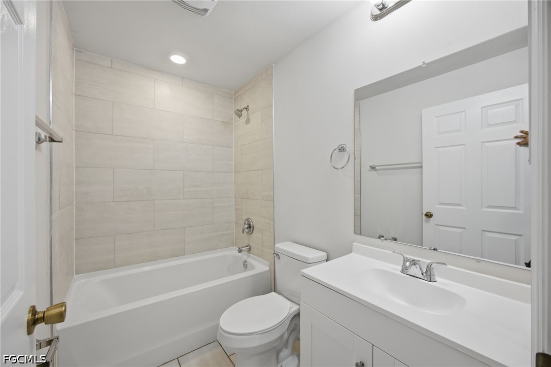3 Bed Duplex for Sale in Cape Coral, photo 18