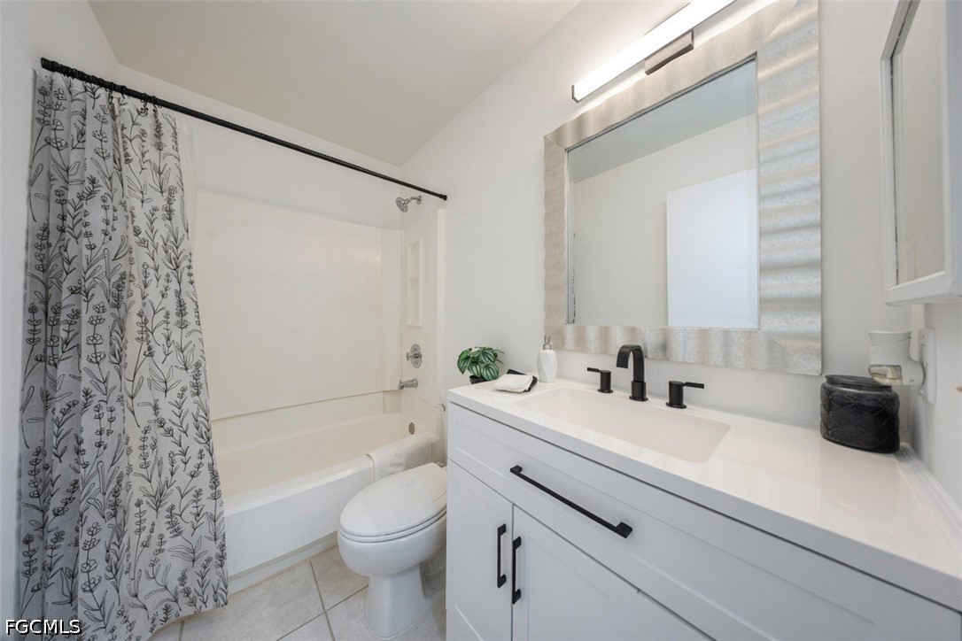 3 Bed SingleFamilyResidence for Sale in Riverdale Shores, FL — photo 18