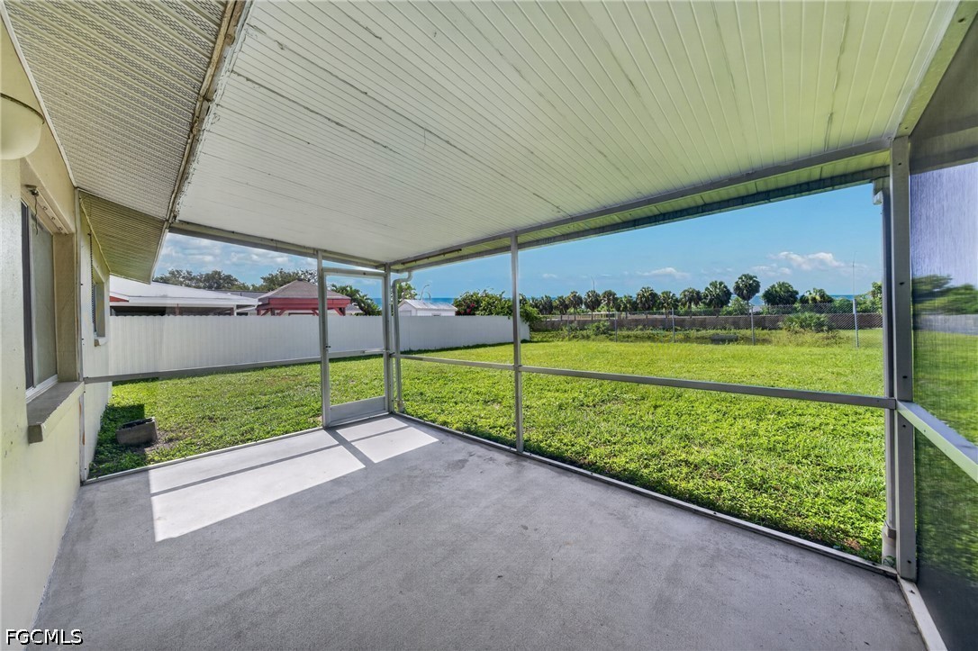 2 Bed Waterfront Home for Sale in Cape Coral, photo 18