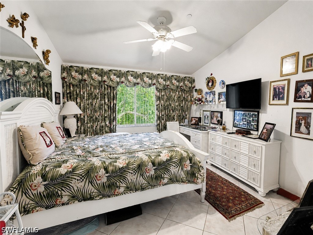 3 Bed Waterfront Home for Sale in Naples, FL, $2,450 — photo 18