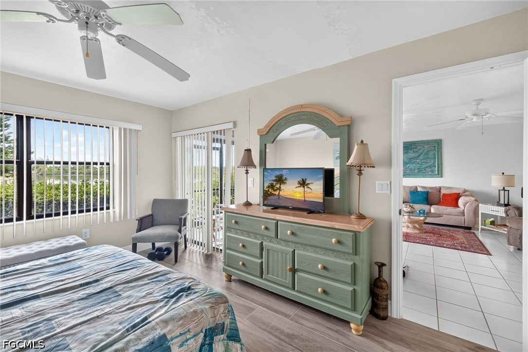 2 Bed Waterfront Home for Sale in North Fort Myers, photo 18