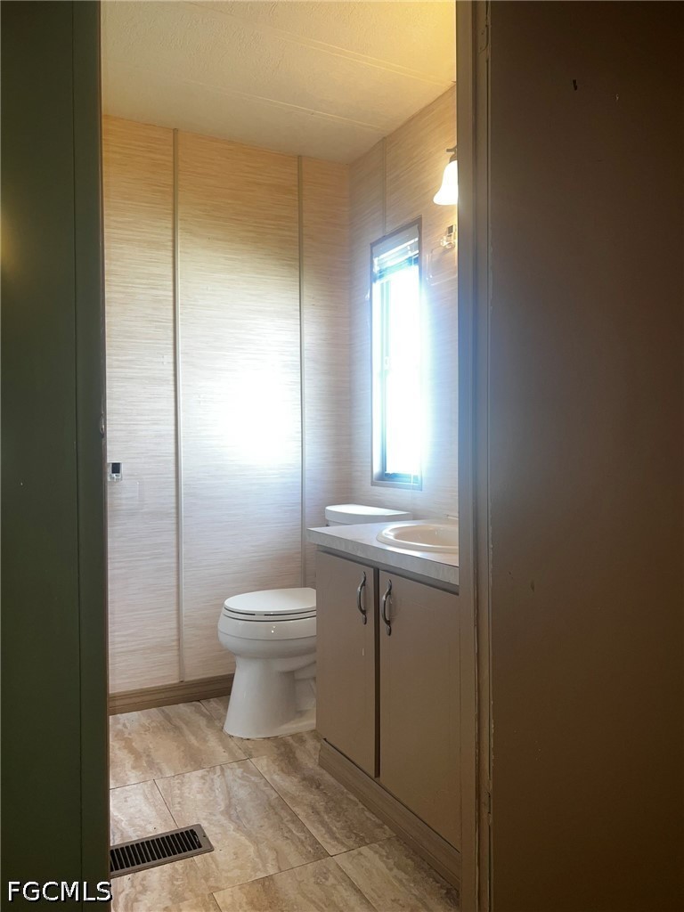 2 Bed ManufacturedHome for Sale in Tamiami Village, FL — photo 18
