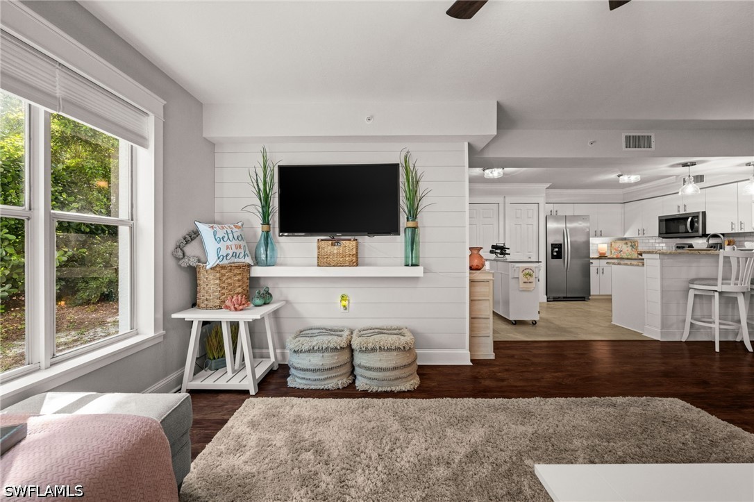 2 Bed Condominium for Sale in Bermuda Park, FL, $259,000 — photo 18