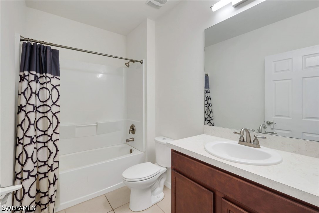 4 Bed SingleFamilyResidence for Sale in San Carlos Park, FL — photo 18