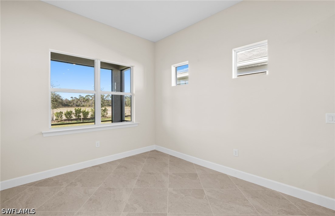 2 Bed SingleFamilyResidence for Sale in North Fort Myers, FL — photo 18