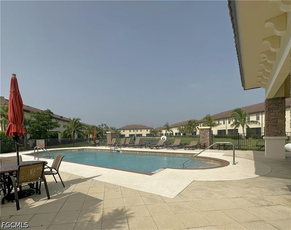 3 Bed Townhouse for Sale in Summerlin Place, FL, $2,000 — photo 18