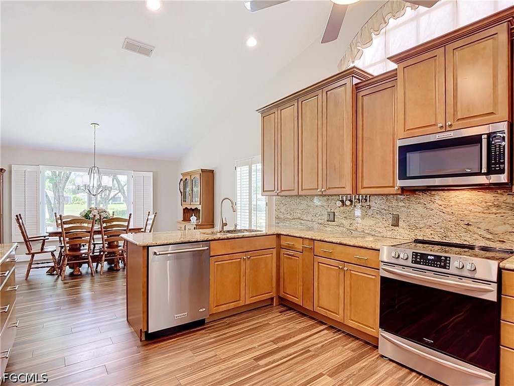 3 Bed SingleFamilyResidence for Sale in North Fort Myers, photo 18