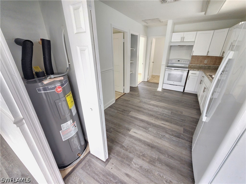 4 Bed Duplex for Sale in Country Manor Amended, FL, $499,000 — photo 18