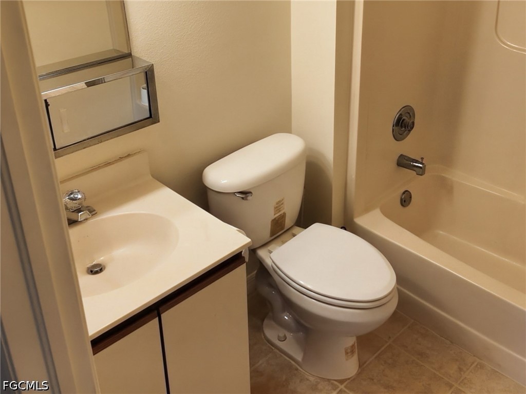 2 Bed Condominium for Sale in Naples, photo 18