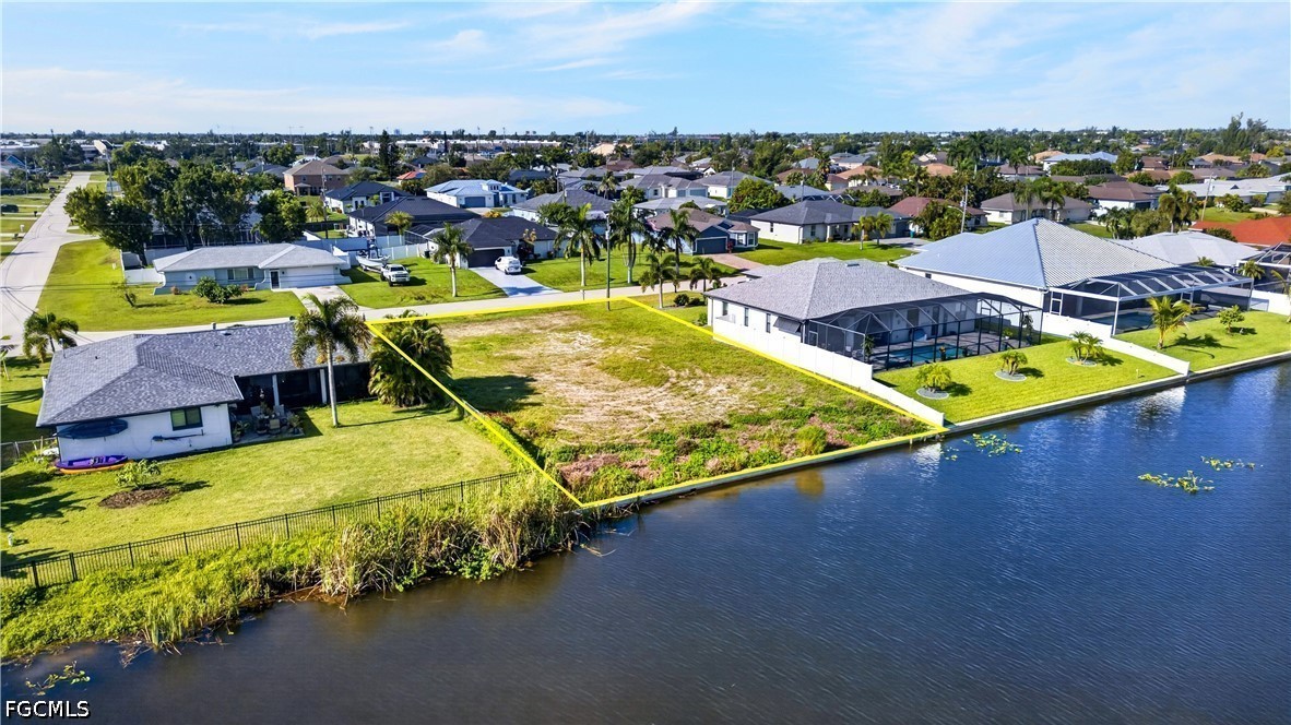 Waterfront Home for Sale in Cape Coral, photo 18