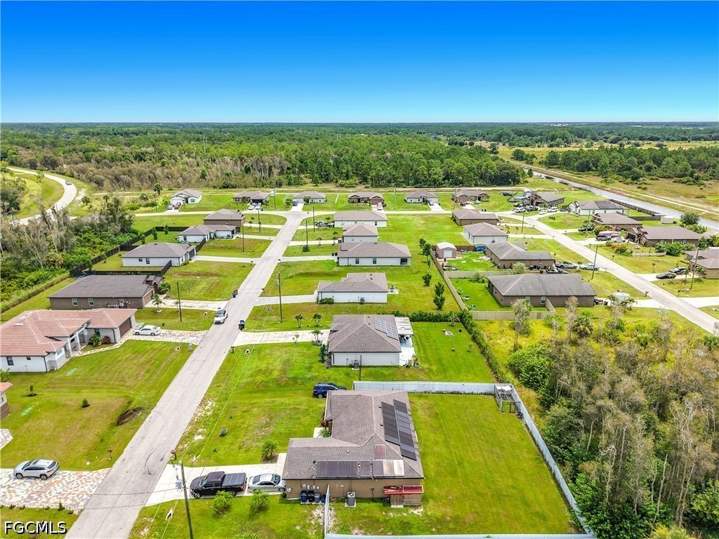 3 Bed SingleFamilyResidence for Sale in Mirror Lakes, FL — photo 18