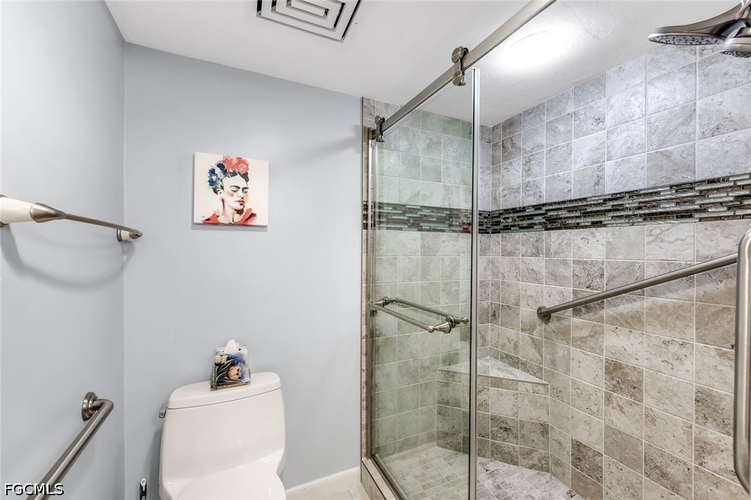 2 Bed Waterfront Home for Sale in Bonita Springs, photo 18