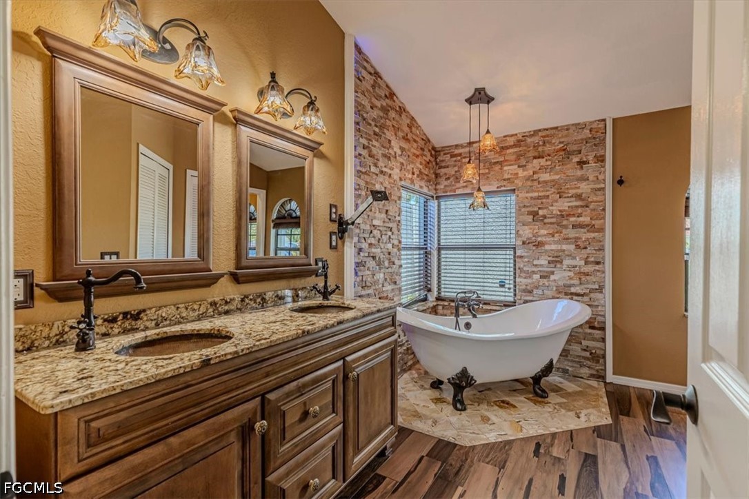 3 Bed Pool Home for Sale in Cape Coral, photo 18