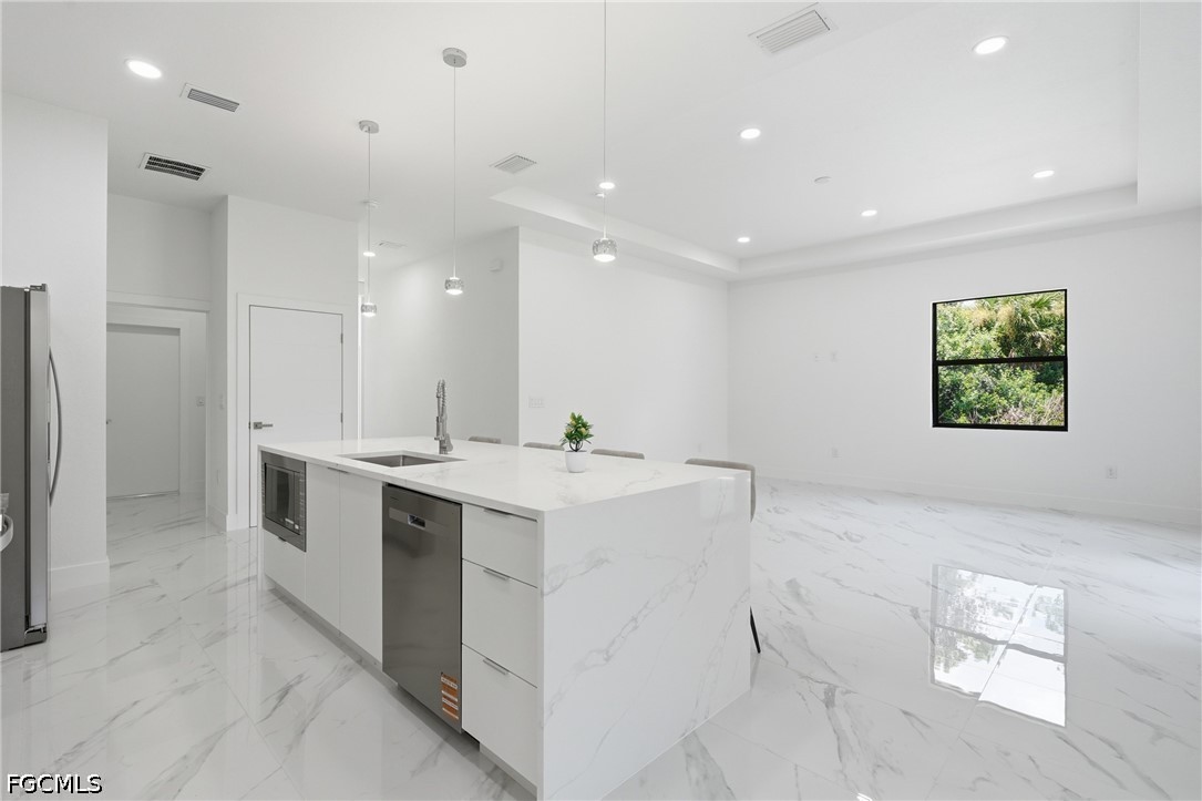 3 Bed SingleFamilyResidence for Sale in Port Labelle, photo 18