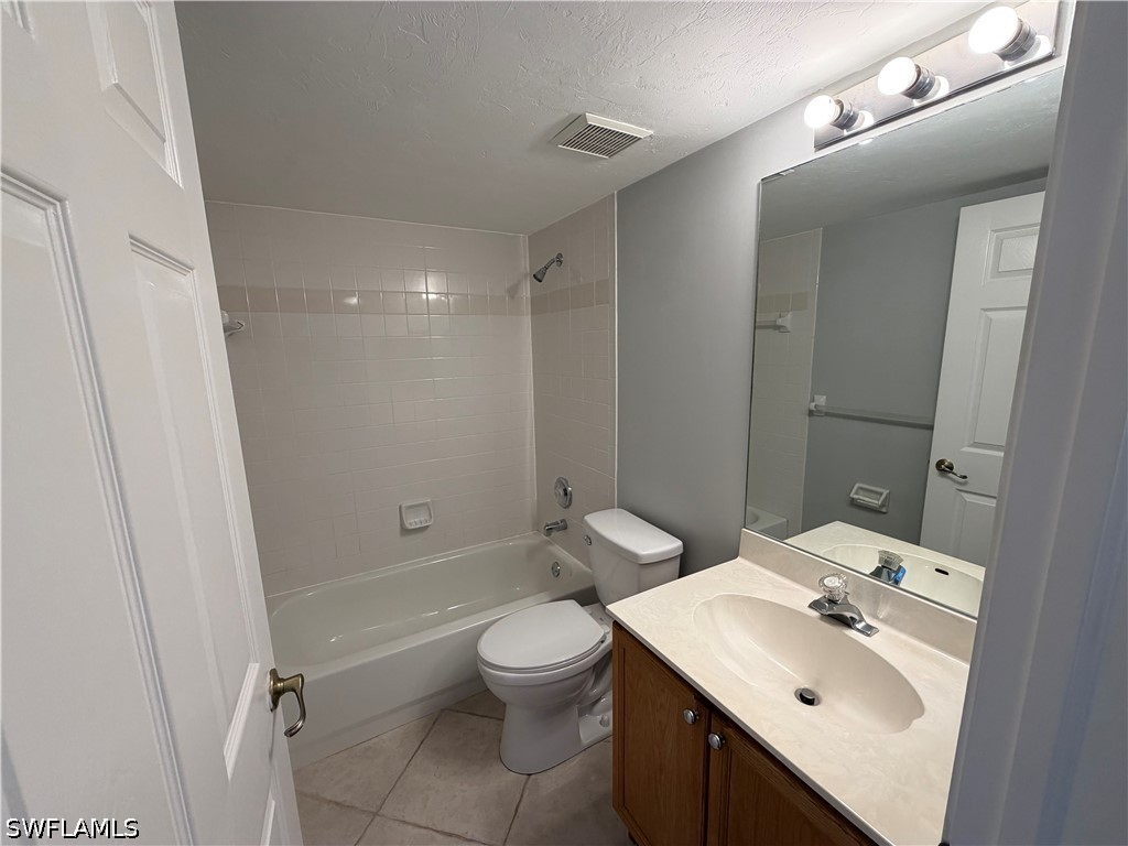 2 Bed Condominium for Sale in Pine Haven Condo, FL, $1,650 — photo 18