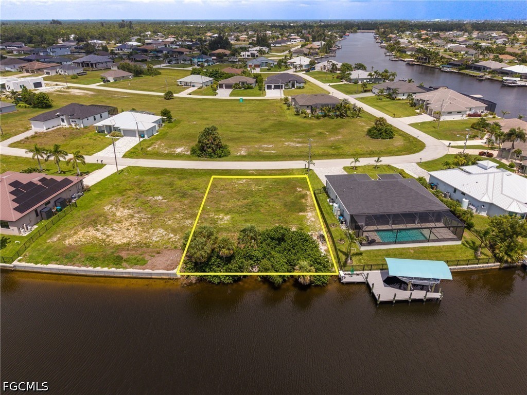 Waterfront Home for Sale in Cape Coral, FL, $180,000 — photo 18